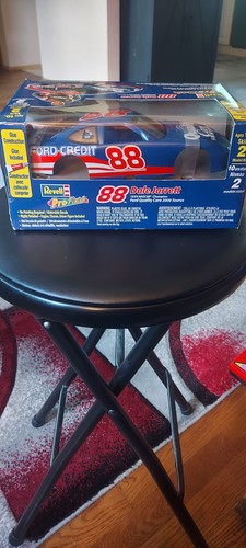 Dale Jarrett 1999 Nascar Champion #88 Revell 1:24 Scale Model Kit NEW SEALED