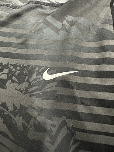 Woman's Size 1X Black/Gray Stripe/Splatter Nike Dri-Fit Running Capri Leggings - Picture 7 of 7