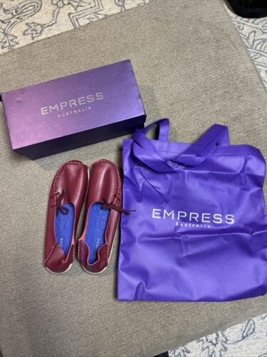 Empress Australia Women’s Classic Merlot Red/Burgundy Leather Loafers Sz 43 10.5 - Afbeelding 1 van 6