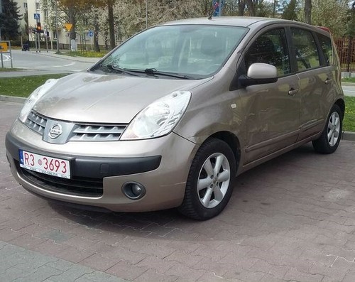 Nissan c30 cafe latte Nissan c30 cafe latte