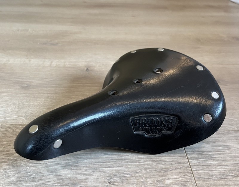 Brooks B17 Standard Leather saddle Black with black steel rails ladies 