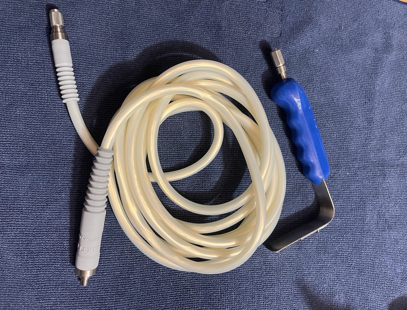 AFI Fiber Optic Retractor and LUXTEC Fiber Optic Cable for Face Lift. USA