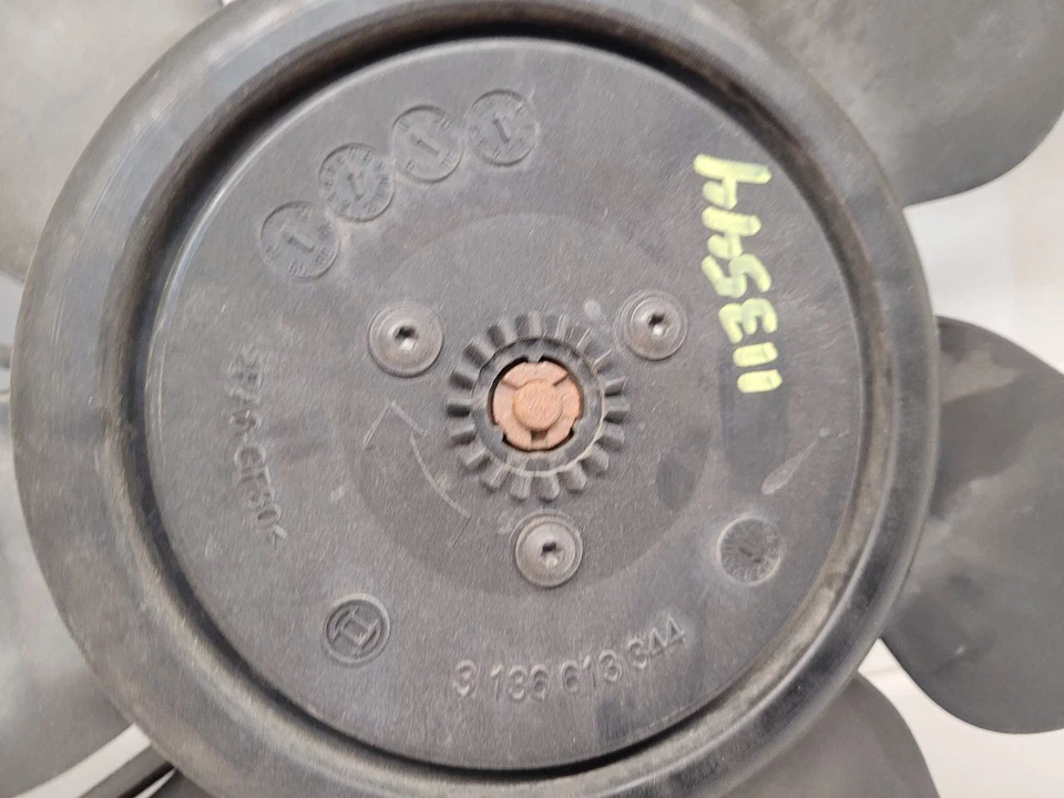 10-17 MERCEDES E CLASS Radiator Fan Motor 207 Type Fan Assembly 2049066802      Foto 2 de 4