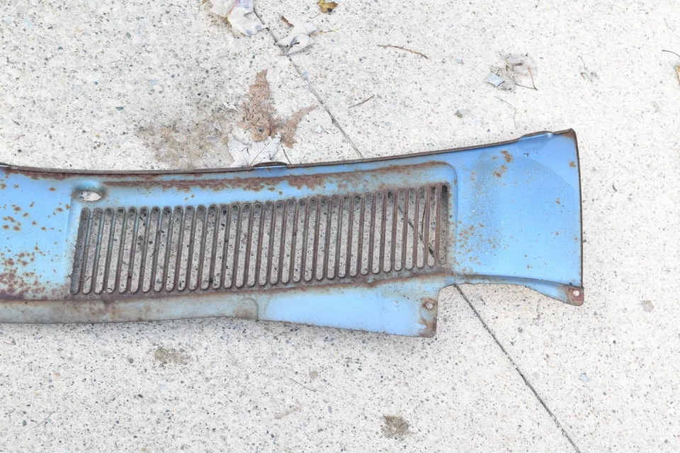 Panel de cubierta de ventilación de capó delantero Chevy Corvair 1965 1966 1967 1968 1969 14315 Foto 2 de 4