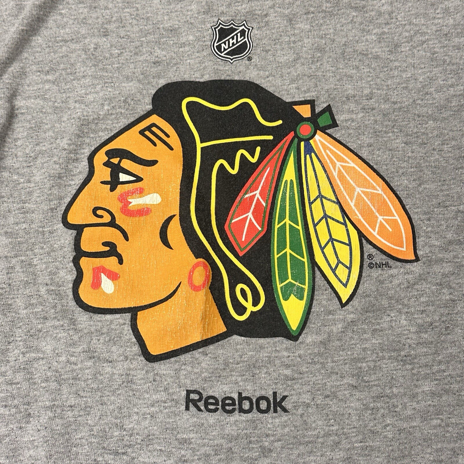 Reebok Chicago Blackhawks T Shirt Men’s Sz M Primary Logo Activewear Hockey NHL