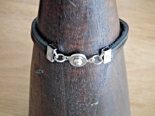 Bracelet Cuir Noir/Fleur Métal argenté - Bijoux - Unisex - Bracelets - Picture 4 of 4