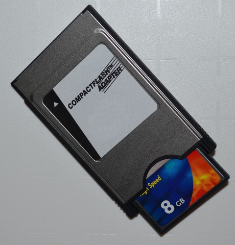PCMCIA Adapter CF 8 GB für Mercedes COMAND APS C197 W212 W204 W221 W207  - Bild 1 von 3