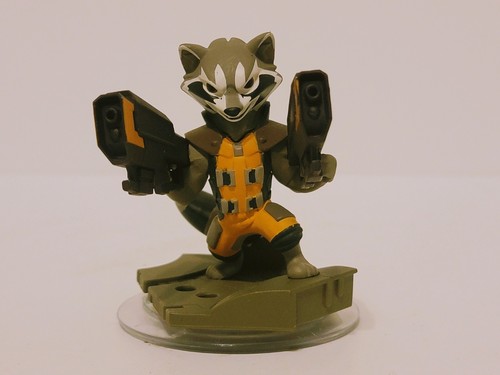 Wii Disney Infinity Game CIB & Marvel Rocket Raccoon Figure - Picture 3 of 7