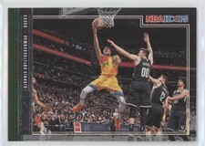 2019-20 Panini NBA Hoops Courtside Holo Giannis Antetokounmpo #11 0t2