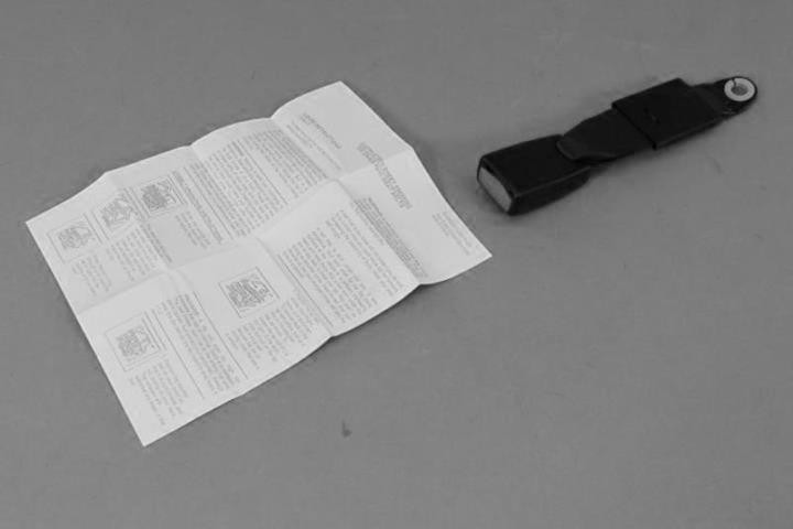 New Genuine Mopar Buckle Rear Lap Buckle OE 5KN911X9AD