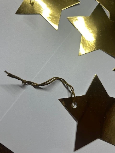 10 - 500 CHRISTMAS GIFT TAGS GOLD STARS SHINY PRESENT TAG WRAPPING LABEL BIRTHDA - Image 4 of 4