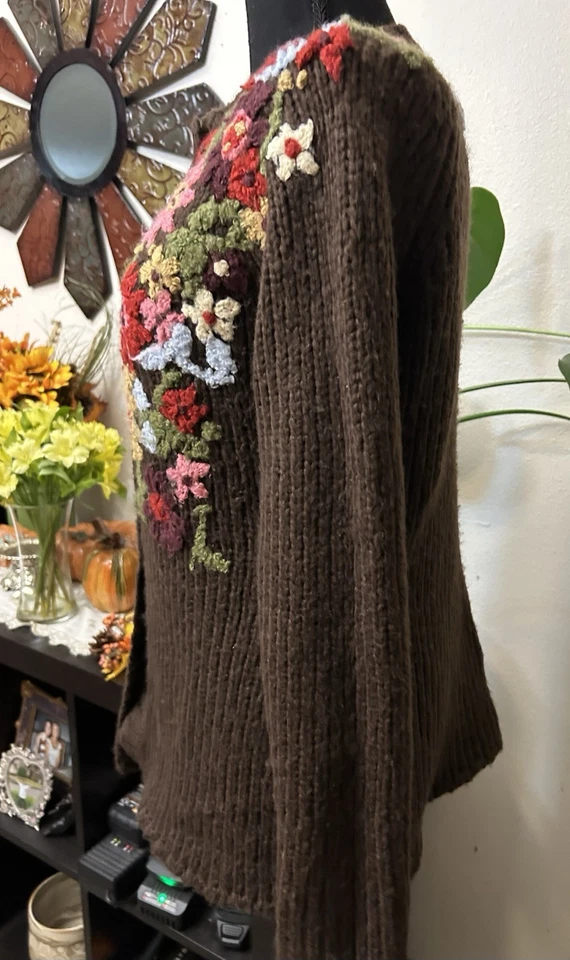 Cárdigan para mujer April Cornell marrón floral mezcla de lana pequeño botón delantero boho Foto 3 de 4