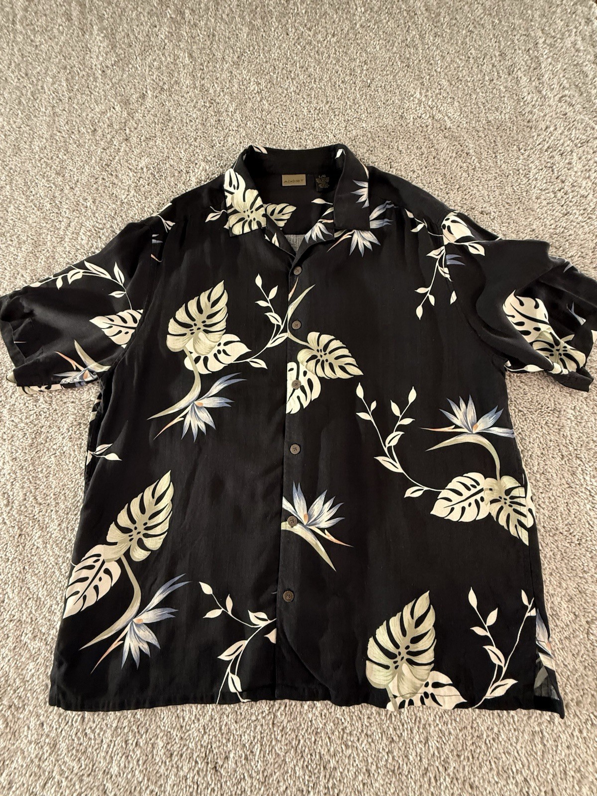 Axist Men’s 100% Silk Shirt Short Sleeve Black Floral Size Large