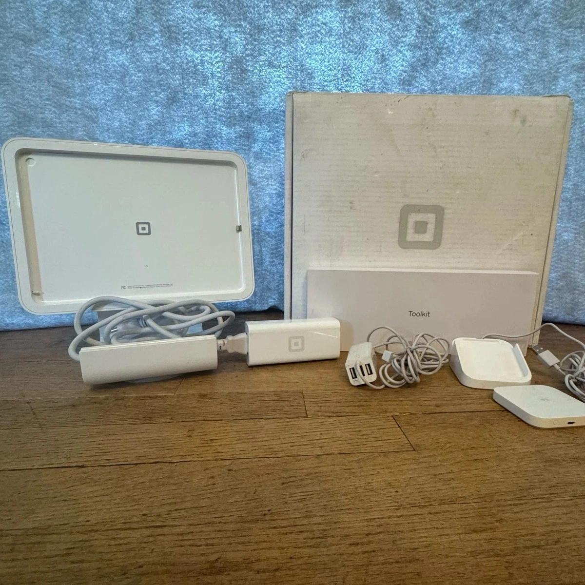 Square White Tablet & eReader Mounts, Stands & Holders for Apple