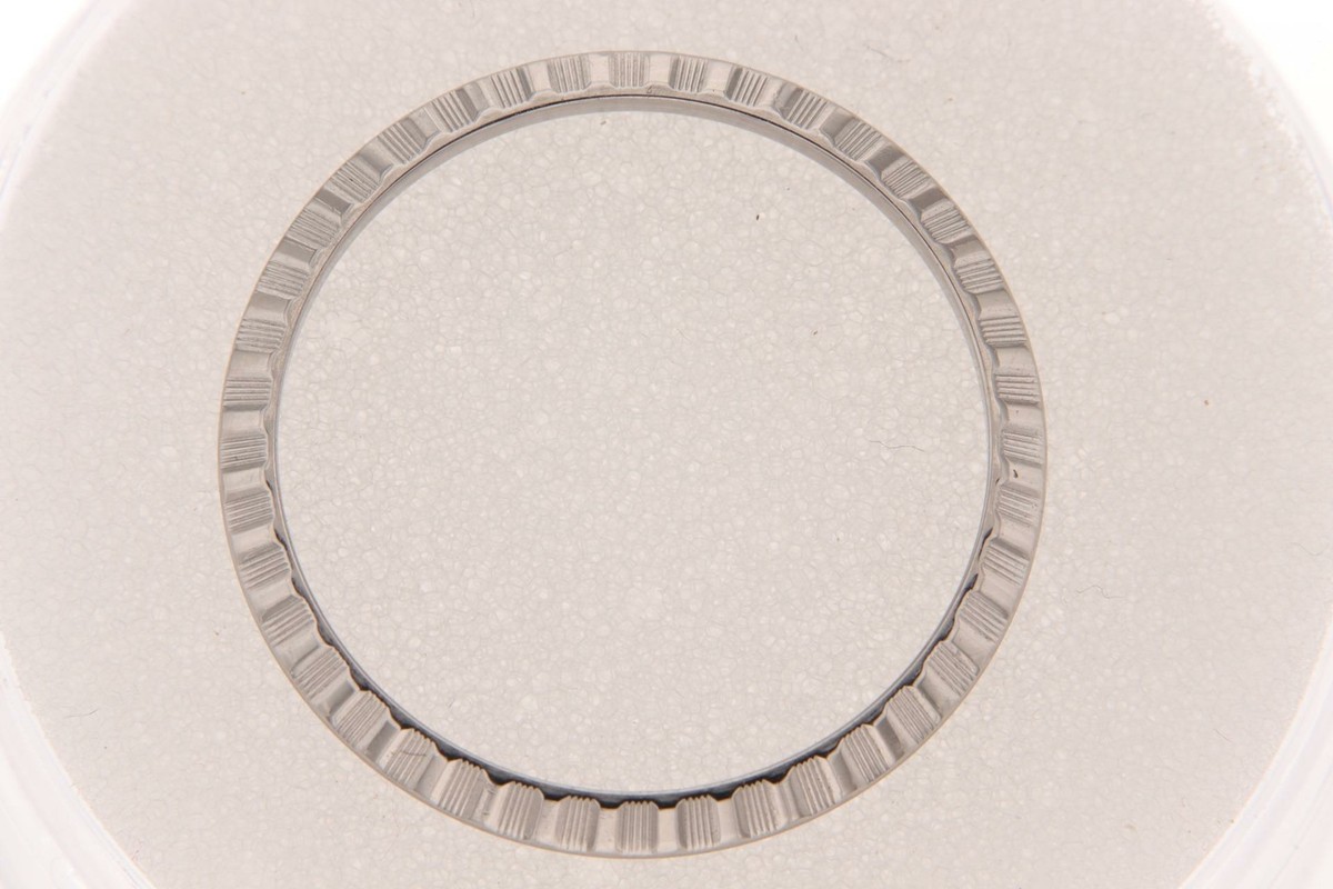 Rolex Ladies Datejust Stainless Steel Engine Turned Bezel 26mm