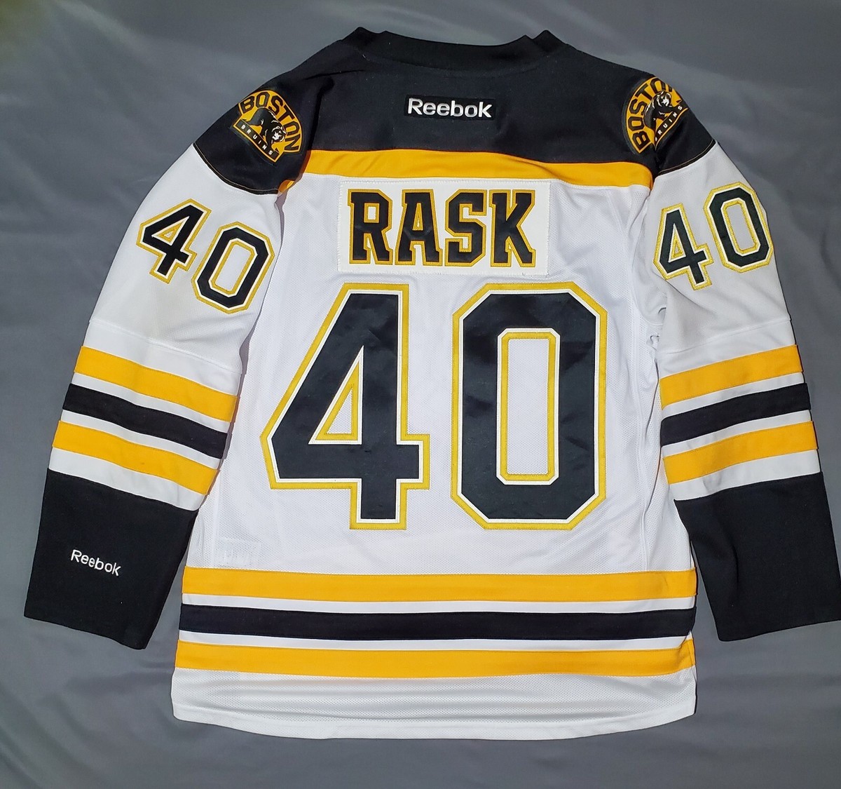 hockey how big is a size 40 jersey