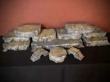 SET OF 10 INDIVIDUAL DISPLAY PLATFORMS + 2 BRIDGES FOR DEPT 56 OR LEMAX VILLAGES