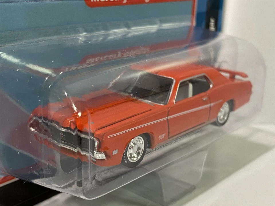 Mercury Cougar 1969 Rosso 1:64 Racing Champions RC012 - Immagine 3 di 4