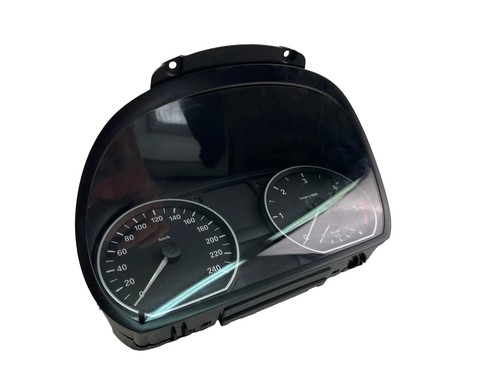 BMW 1 E81 Kombiinstrument 1041568 2010 34967633