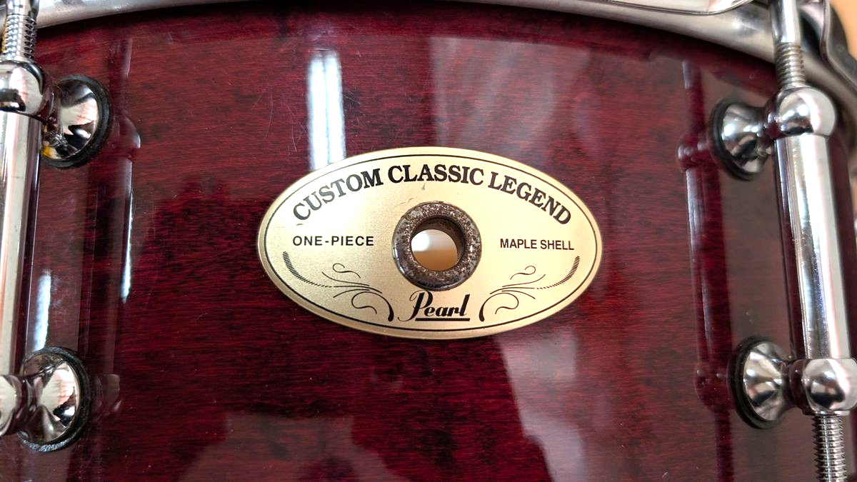 Pearl Custom Classic Legend One-Piece Maple Snare Drum 14