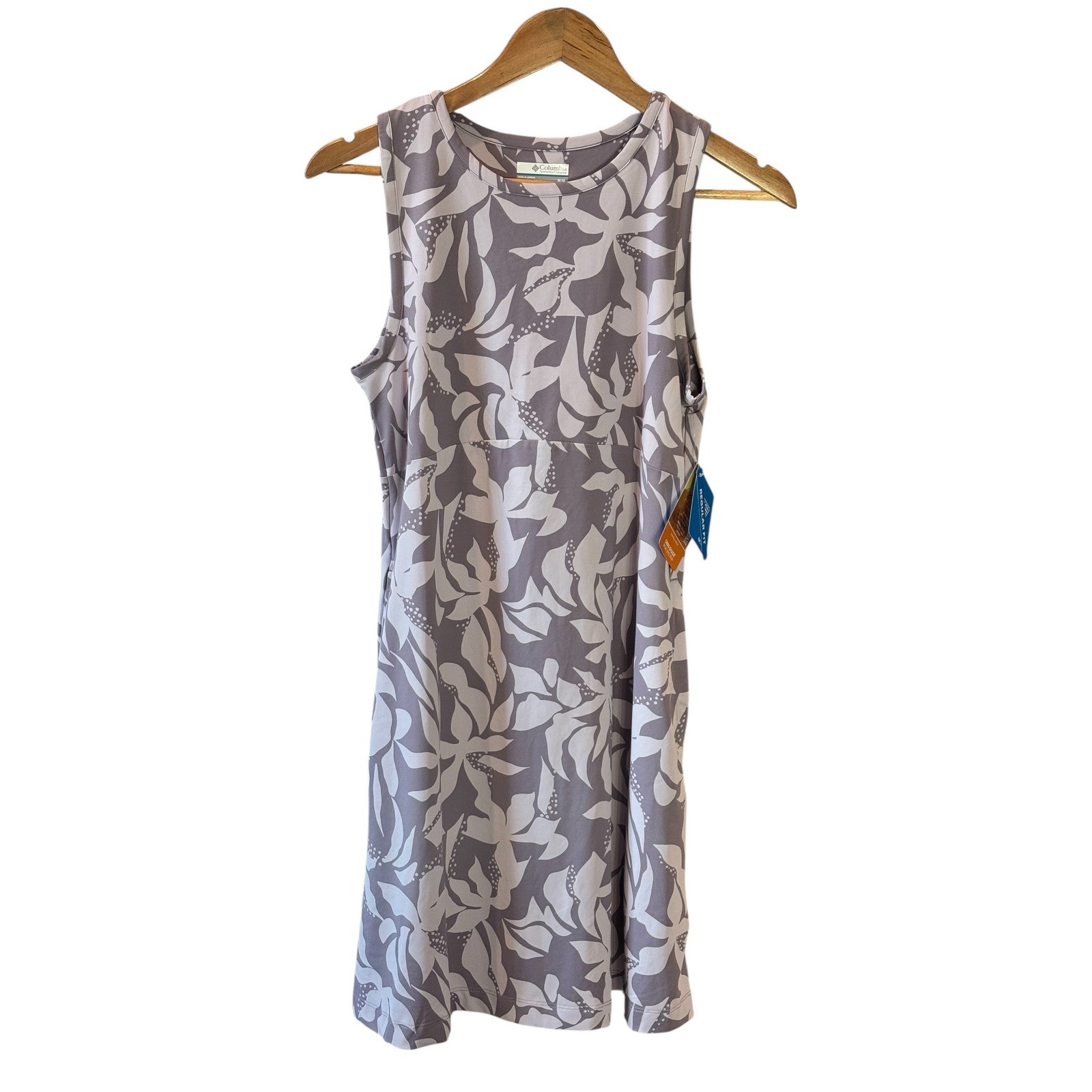 NWT Columbia PFG Dress Womens Medium Purple Floral Omni-Freeze UPF 50 Vacation