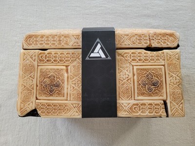 Assassins Creed leuchtender Edenapfel + Truhe + Zertifikat Komplett Unbenutzt