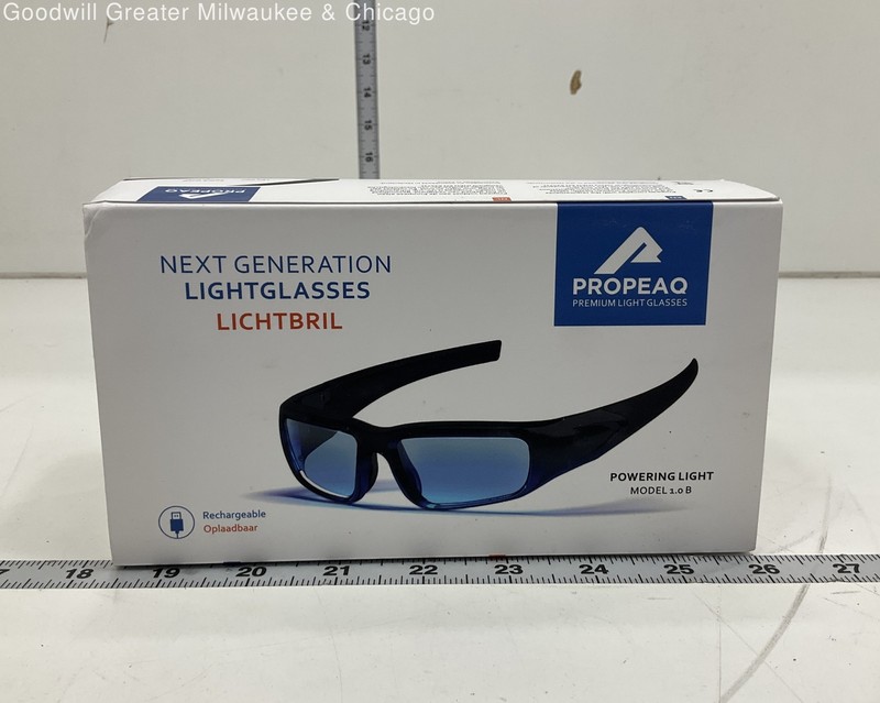 Propeaq Premium Light Glasses Powering Light Model: 1.0 IOB