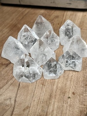 Weiße Apophyllitspitze / Pyramide / Spitze groß AAA+ 100g