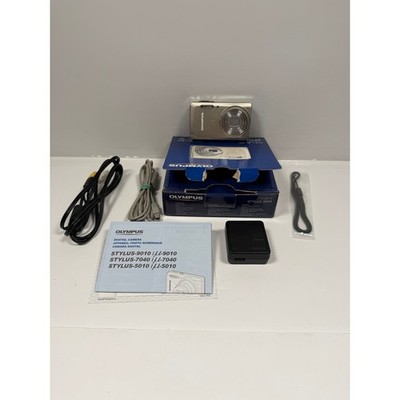 Olympus Stylus 5010 Digital Camera 14MP 5x Optical Zoom MINT CONDITION