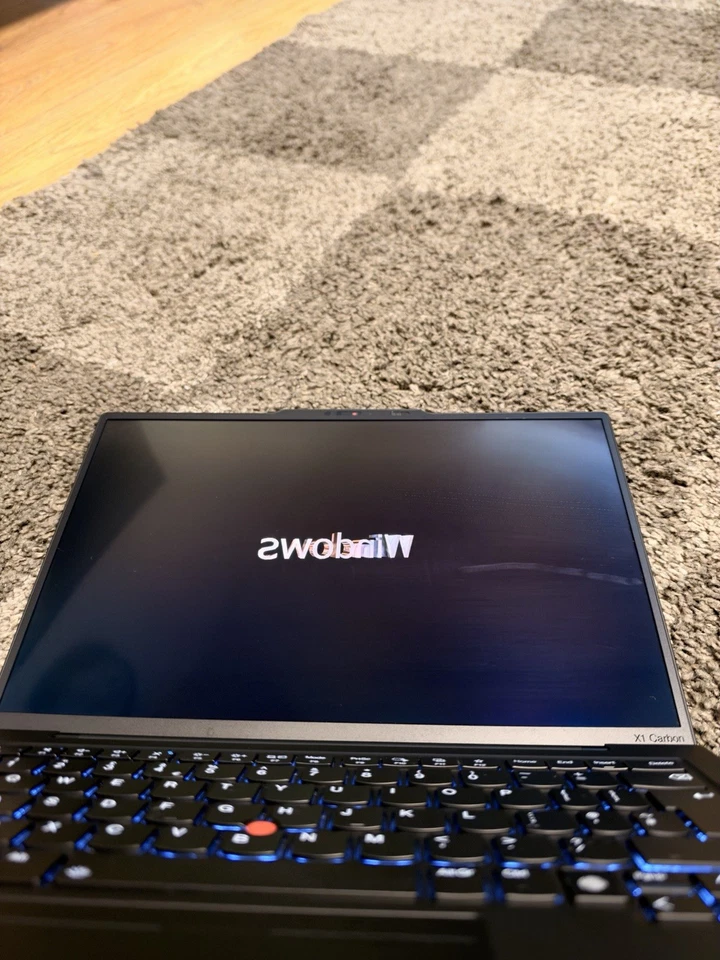 Lenovo ThinkPad X1 Carbon · Core Ultra 7 165U · 64GB · 1TB, photo 2 of 5