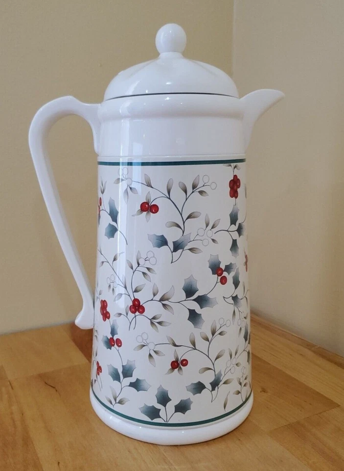 Termo/jarra Winterberry de Pfaltzgraff Foto 2 de 4