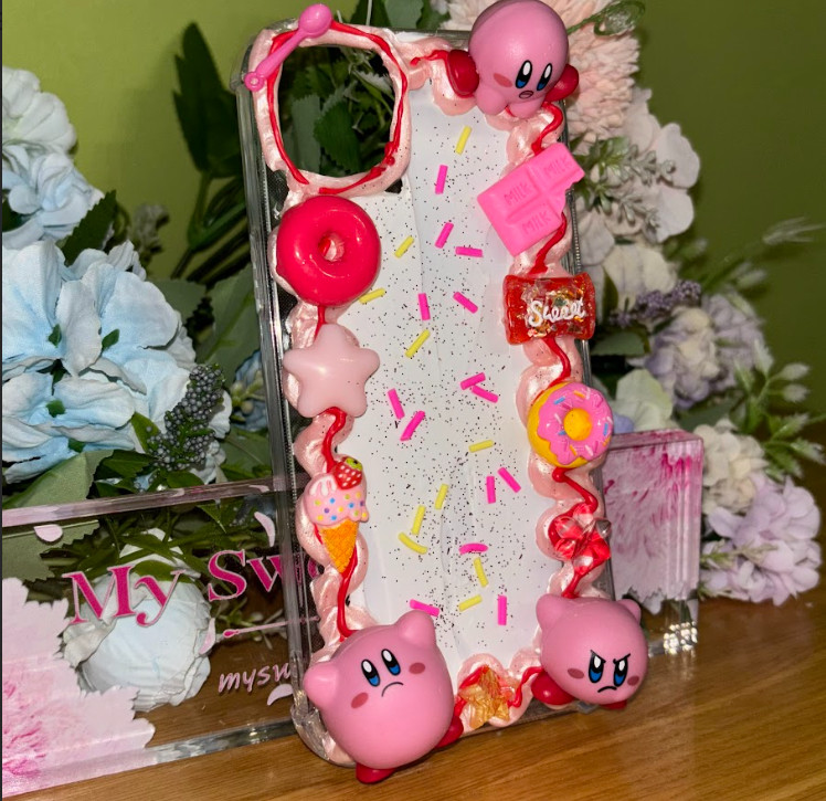 Coque Kirby rose en silicone souple pour iPhone 15 antichoc