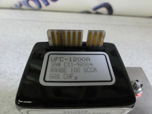 Unit Instruments, inc. UFC-1200A Mass Flow w/ Connector *Gas CHF3 - Picture 3 of 7