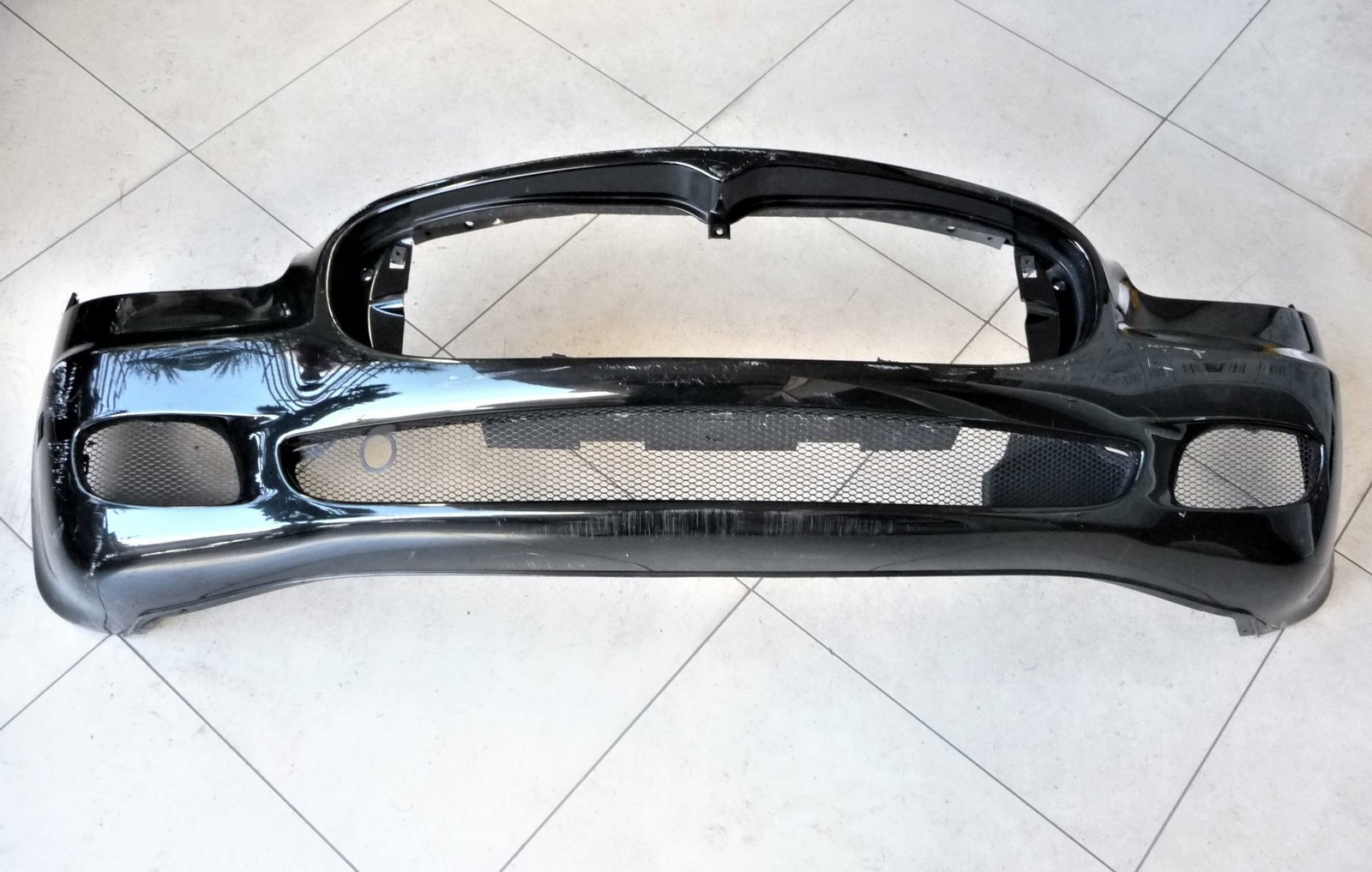 03-07 Maserati Quattroporte Front Bumper Cover & Grills NON PDS 980139379 OEM