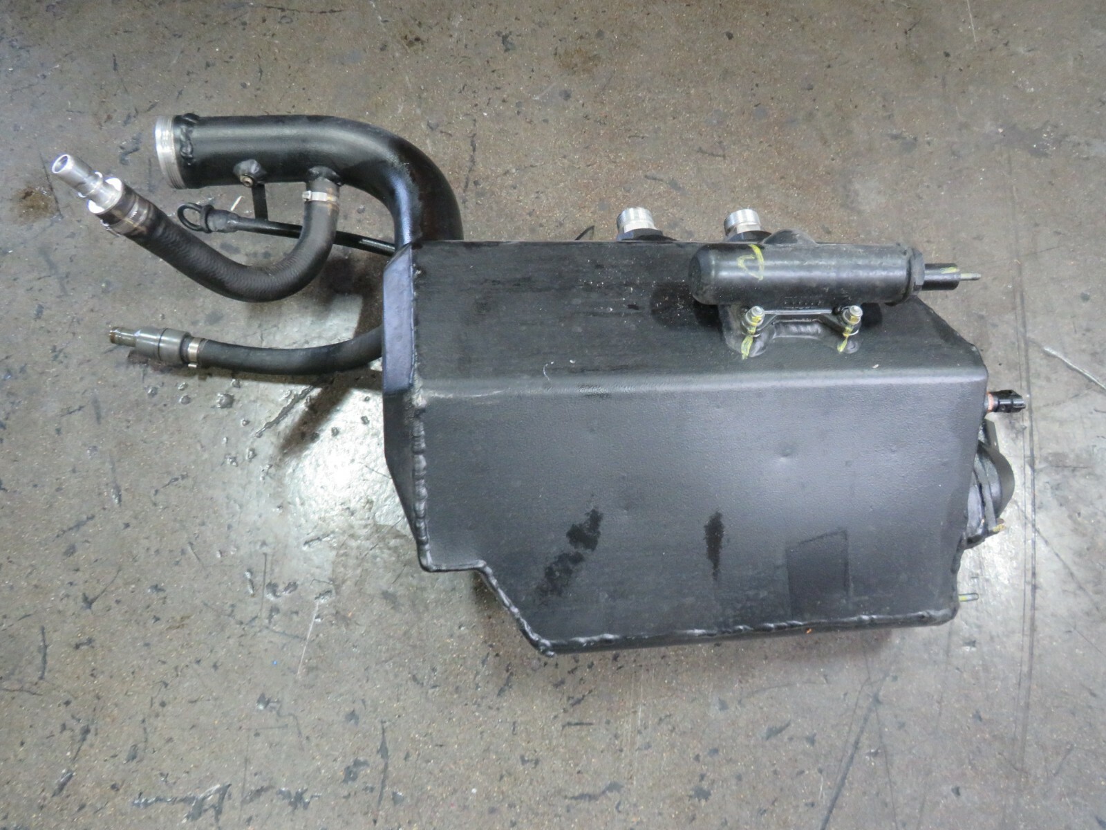 Ferrari 599 GTB, Engine Oil Tank, Used, P/N 224541