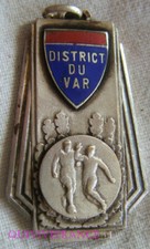 BG12975 - MEDAILLETTE FOOTBALL DISTRICT DU VAR 1954-1955