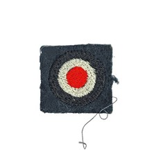 Heer Cockade on Green Wool