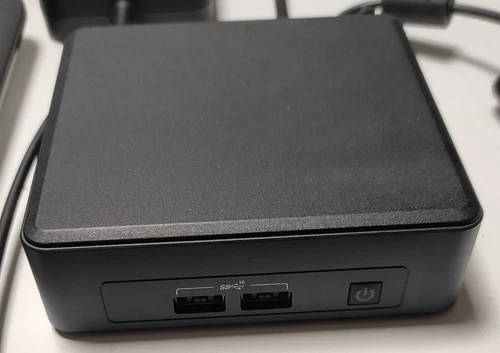 Intel NUC 11 Pro Mini SBNUC11TNKi7000 i7-1165G7 16GB 500GB M.2 Wifi/BT