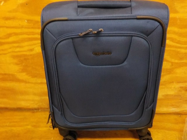 18 spinner luggage