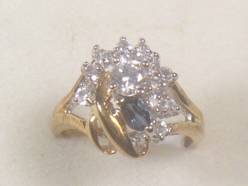 #...SZ'S 6,7,8,9,10 RING DESIGNER VINTAGE  WITH   BLUE SWAROVSKI CRYSTAL DA072B