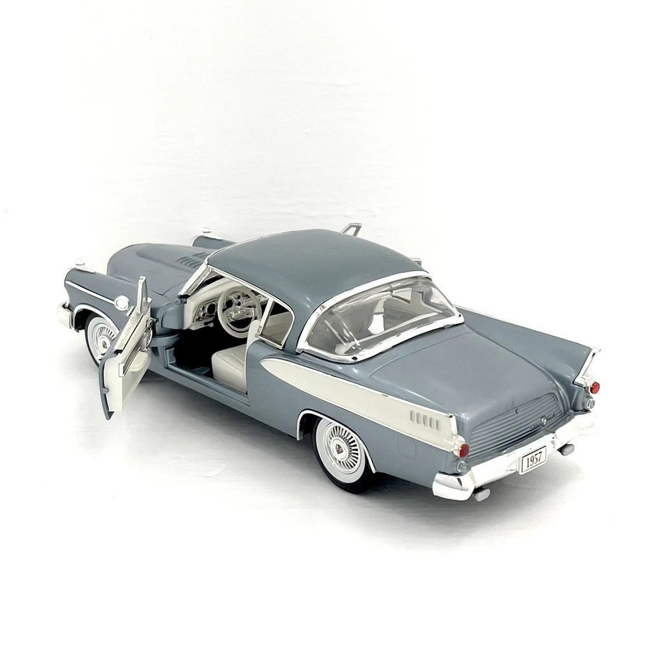 Anson 1:18 scale diecast 1957 studebaker gold hawk Style gray and White - Image 2 of 4