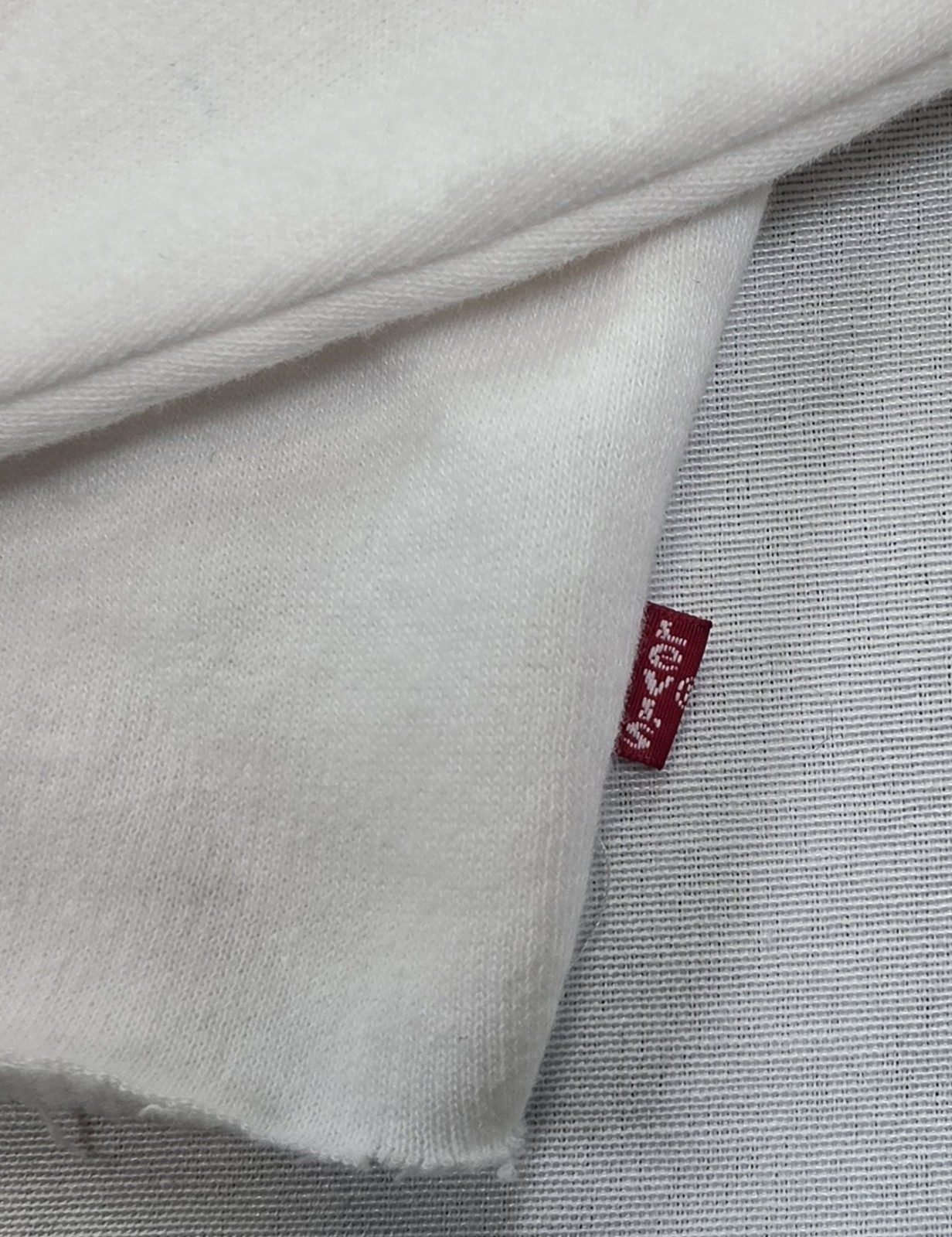 NWT Levi's Strawberry Graphic Cropped Hoodie XL White Oversized Boxy Sweatshirt image 4