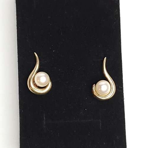14kt Yellow Gold 6mm White Pearl Earrings Stud Post Whisp Paisley Curl 2.9 grams - Picture 2 of 5