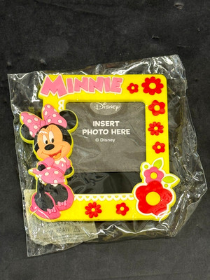 Disney Magnetic Photo Frame - Minnie Mouse Soft Rubber Pink 2x2 Picture
