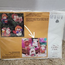 Vintage 1983 Creative Circle 2121 Treasure Bags Embroidery Kit Xmas 1012