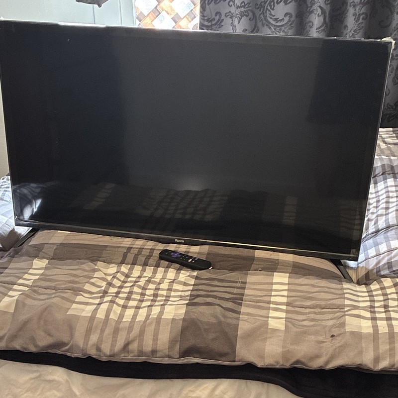 Roku Select Series 43" LCD TV 1080p FHD 60Hz w/ Remote, Model 43R4AX