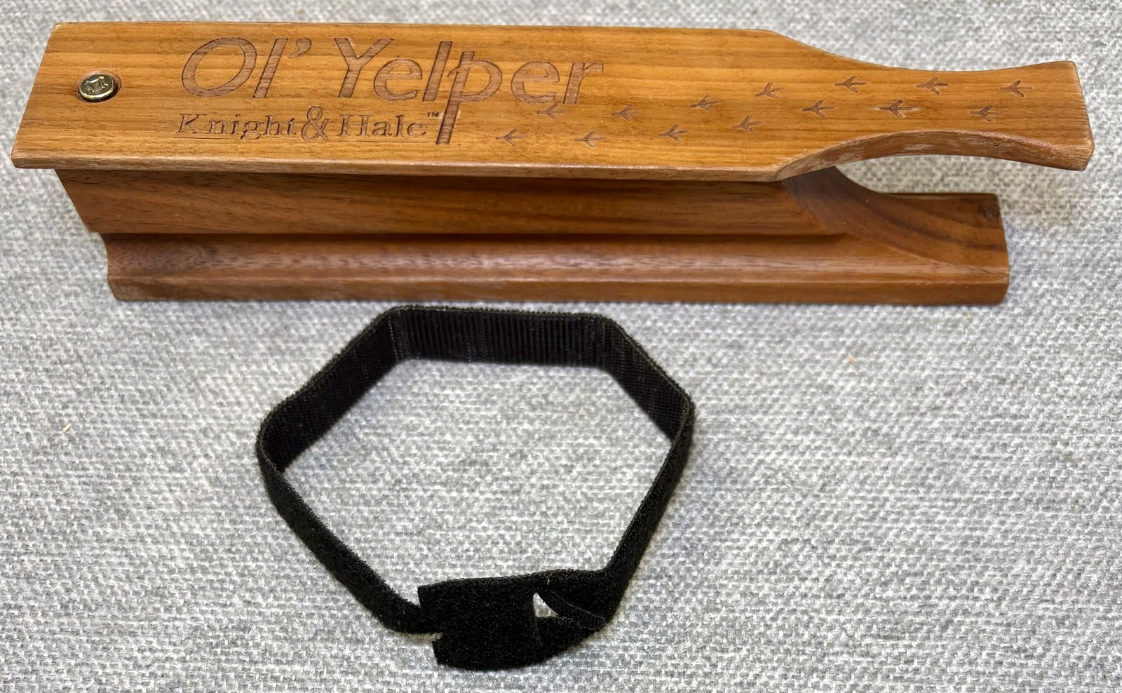 Vintage Knight & Hale Ol' Yelper Solid Walnut Wood Turkey Box Call Cool