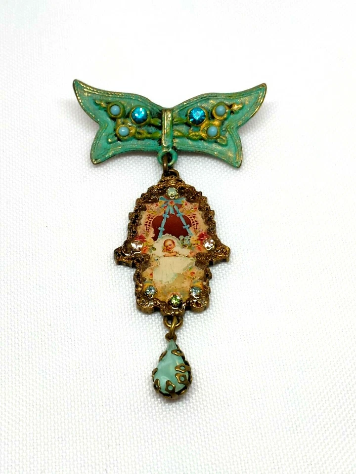 Broche Lovey con Hamsa de Michal Negrin con toques de cristal Foto 2 de 4
