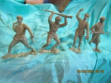 4 RUSSIAN WWII MARX PLASTIC 6 INCH TALL PLASTIC SOLDIERS  SCARCE 