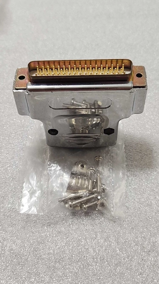 2 Pcs) Cinch D-Sub Connector DD-50P  50 Pins Gold Plated 3 Row  Shell Screw Lock - Image 2 of 4